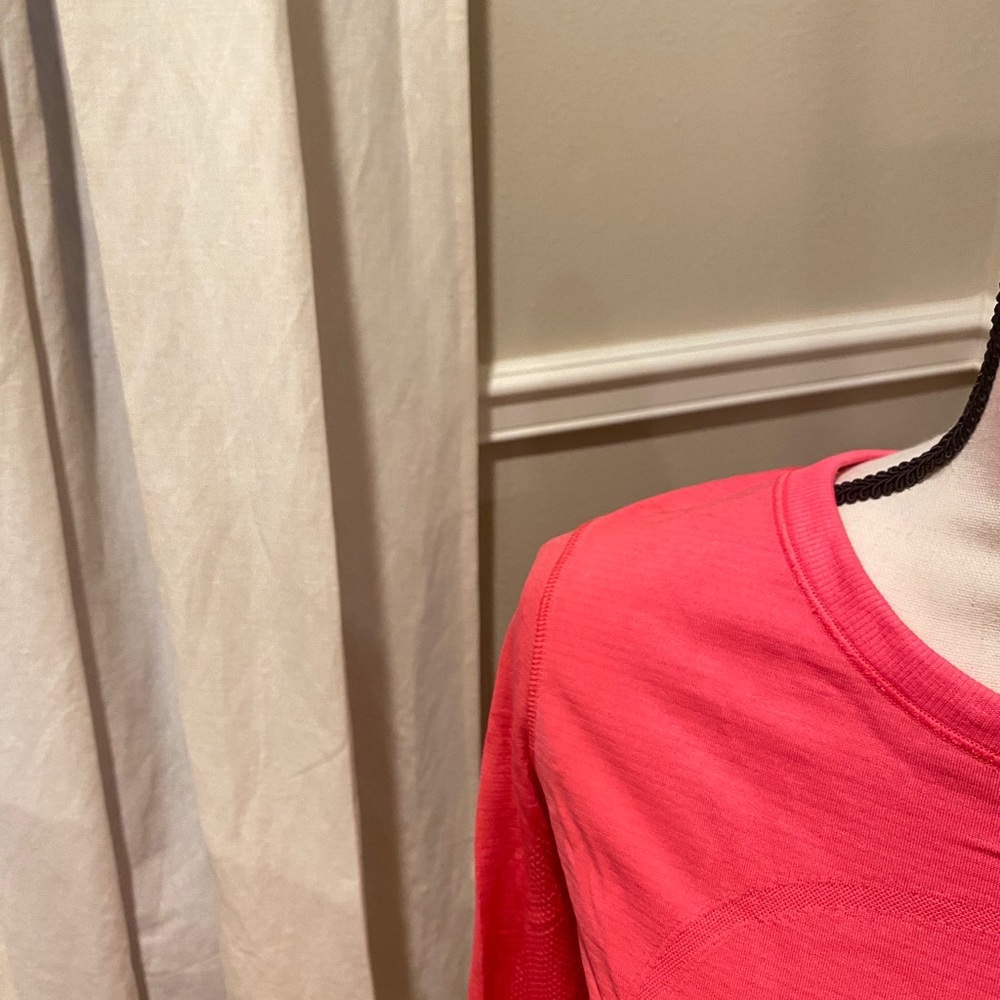 Lululemon Top - Picture 3 of 4